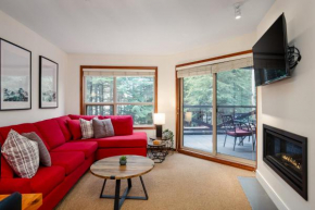Ski In Ski Out Apartment w Pool and Hot Tub by Harmony Whistler